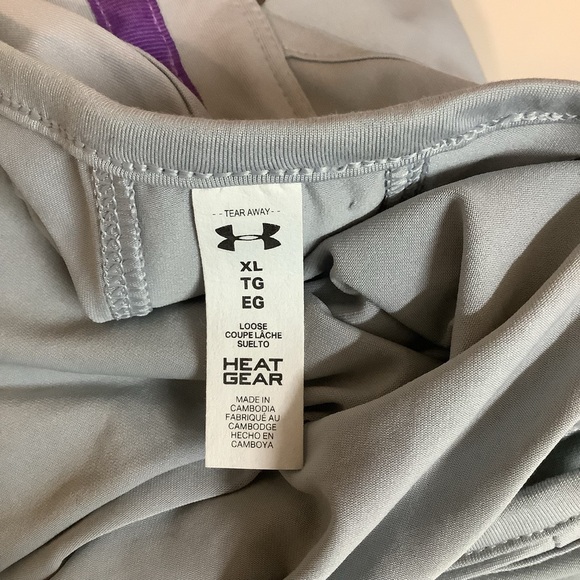 Under Armour Size XL Women's Light Gray Racer Back Tank Top. New With Tags - Picture 4 of 7